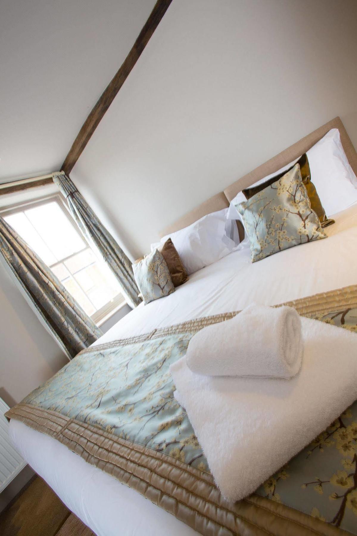 The Harvard Inn Stock Екстер'єр фото